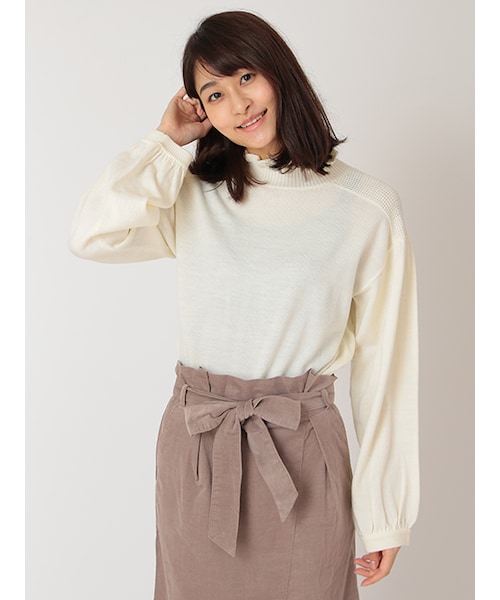 w closet(ダブルクローゼット)の「ハイネックパフスリーブニット(トップス・レディース・オフホワイト/ボルドー/Dグリーン/ブラック・FREE)」の5枚目の写真