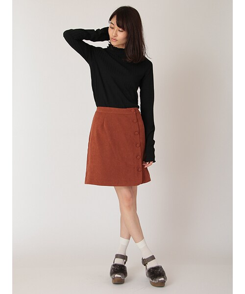 w closet（ダブルクローゼット）の「メローハイネックプルオーバー（トップス・レディース・オフホワイト/エンジ/チャコール/ブラック・FREE）」の11枚目の写真