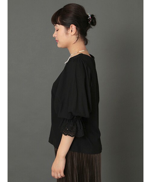 w closet(ダブルクローゼット)の「スワトー刺繍入りプルオーバー(トップス・レディース・カーキ/ブラウン/ブラック・FREE)」の5枚目の写真