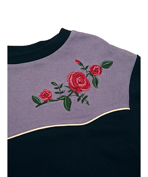 w closet(ダブルクローゼット)の「ウエスタン風刺繍入りプルオーバー(トップス・レディース・レンガ/ネイビー/ブラック・FREE)」の10枚目の写真