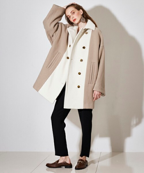 CINOH（チノ）の「オーバーサイズメルトンPコート ベージュ（その他・レディース・BGE/TAN/BLK・38）」の4枚目の写真