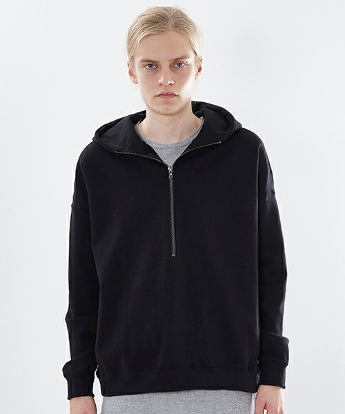 KIIT（キート）の「ハイパーストレッチ裏毛ハーフジップパーカ 