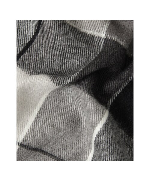 KBF（ケイビーエフ）の「チェック大判ストール（ファッション雑貨・レディース・BLK/BLUE/KHAKI/GRAY・one）」の10枚目の写真