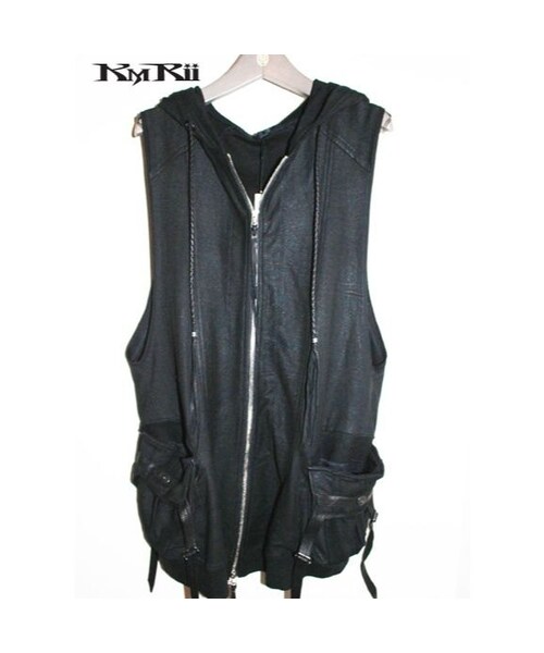 KMRii（ケムリ）の「KMRii ・ケムリ・ Coating Black Raven Vest 06B