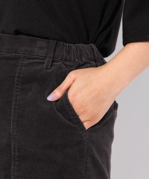 niko and...（ニコアンド）の「コーデュロイタイトスカート（スカート・チャコール/キャメル/カーキ/ネイビー・M/L）」の9枚目の写真