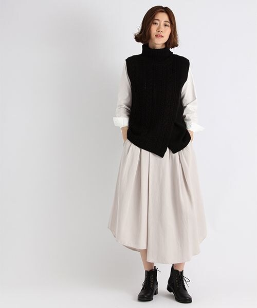 studio CLIP（スタディオクリップ）の「5ゲージベスト×インナーセット（トップス・ライトグレー/ブラック/キャメル・M/L）」の4枚目の写真