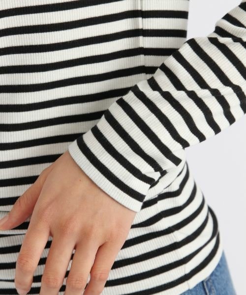 studio CLIP（スタディオクリップ）の「スパンテレコボーダータートルネックプルオーバー（トップス・オフホワイト/杢チャコール/キャメル・M/L）」の8枚目の写真