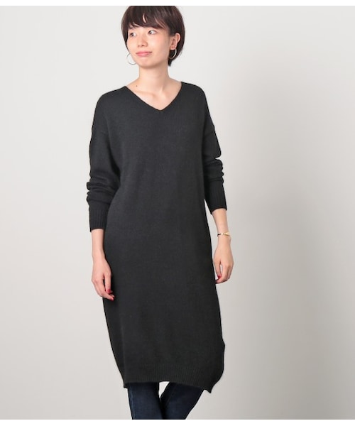 LE JUN(ルジュン)の「アンゴラVNニットワンピース(ワンピース/ドレス・ブラック/グレー・F)」の2枚目の写真