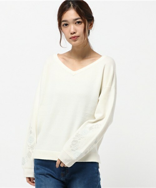 archives（アルシーヴ）の「カシミアタッチプルオーバー（ニット/セーター・レディース・オフホワイト/ブラウン/ネイビー・MEDIUM）」の2枚目の写真