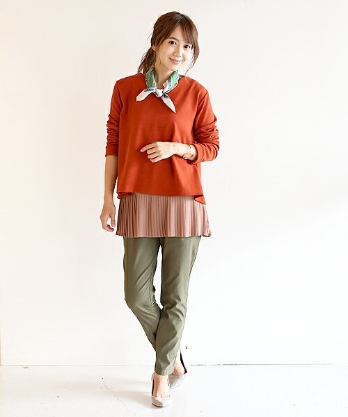 Bou Jeloud(ブージュルード)の「スカーフ付チュニック・インナー3点セット(Tシャツ/カットソー・レディース・オフホワイト/ネイビー/オレンジ・38)」の22枚目の写真