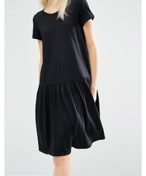 MONKI（モンキ）の「Monki Drop Hem T-Shirt Dress（ワンピース・レディース・Black・US 10/US 4）」の4枚目の写真
