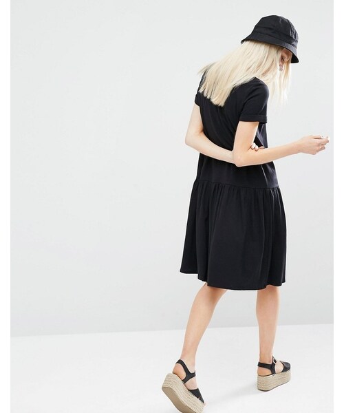 MONKI（モンキ）の「Monki Drop Hem T-Shirt Dress（ワンピース・レディース・Black・US 10/US 4）」の3枚目の写真