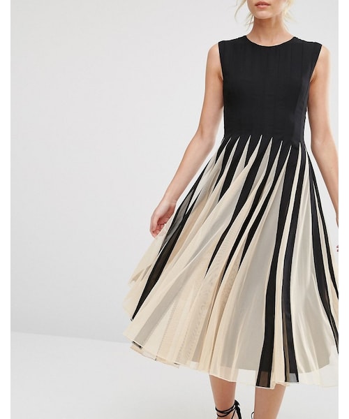 asos(エイソス)の「ASOS Petite ASOS PETITE Mesh Fit And Flare Midi Dress(ワンピース・レディース・Mono・US 00/US 4)」の4枚目の写真