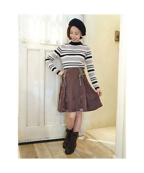 F i.n.t（フィント）の「ダブルレースアップベロアスカート/F i.n.t（スカート・レディース・その他）」の4枚目の写真