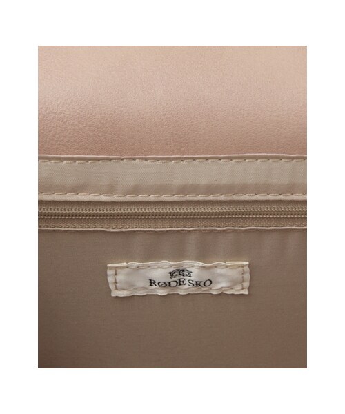 RODE SKO（ロデスコ）の「MARINA プチスタッズショルダー（バッグ・レディース・BEIGE/BLACK・-）」の14枚目の写真