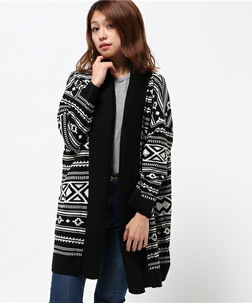 archives（アルシーヴ）の「オルテガジャガードボレロ（ニット/セーター・レディース・オフホワイト/ブラック・MEDIUM）」の2枚目の写真