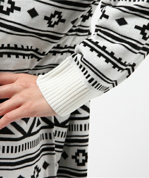 archives（アルシーヴ）の「オルテガジャガードボレロ（ニット/セーター・レディース・オフホワイト/ブラック・MEDIUM）」の7枚目の写真