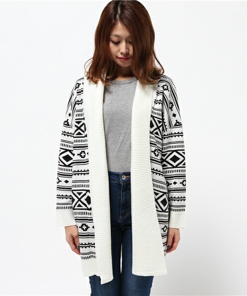 archives（アルシーヴ）の「オルテガジャガードボレロ（ニット/セーター・レディース・オフホワイト/ブラック・MEDIUM）」の3枚目の写真