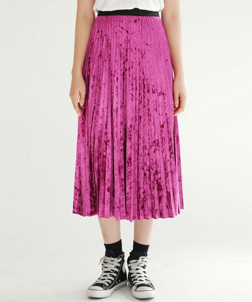 DHOLIC(ディーホリック)の「ベロアプリーツミディスカート(スカート・レディース・グレー/パープル/ブラック・FREE)」の3枚目の写真