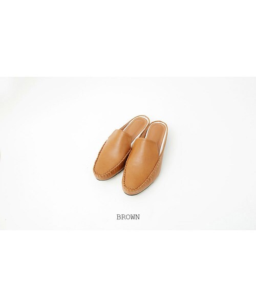 SINOWS(シノウズ)の「simple loafer mule(モカシン/デッキシューズ・レディース・white/gray/brown/black・23.0㎝∼25.0㎝)」の4枚目の写真