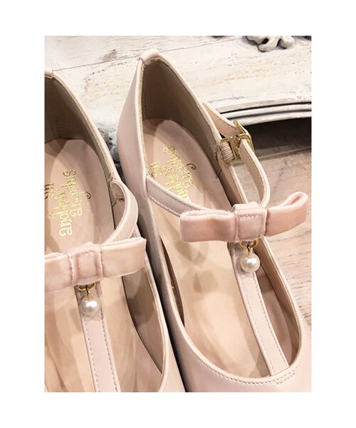 an another angelus（アンアナザーアンジェラス）の「Tストラップパールパンプス/an another angelus（パンプス・レディース・その他）」の4枚目の写真