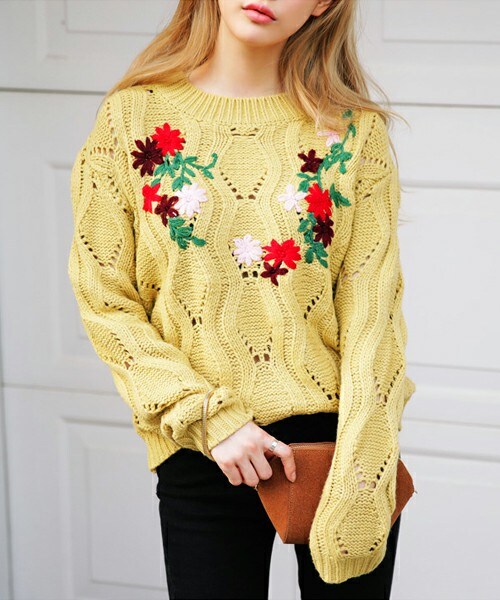 DHOLIC（ディーホリック）の「フラワー刺繍ニットプルオーバー（ニット/セーター・レディース・アイボリー/グラスグリーン/ブラック・FREE）」の3枚目の写真