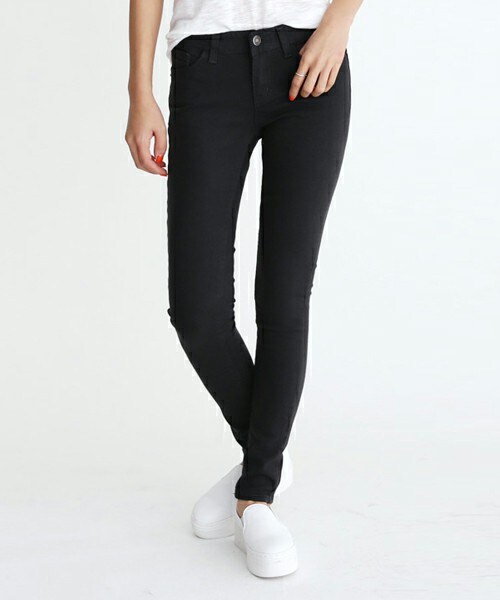 DHOLIC（ディーホリック）の「8COLORSスキニーパンツ（その他パンツ・レディース・アイボリー/カーキ/ダークオレンジ/ネイビー/ブラック/ブラックグレー/ベージュ/レッドパープル・25/26/27/28/29）」の3枚目の写真