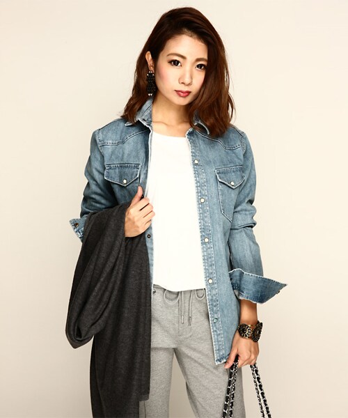 THE STRAND(ストランド)の「THE STRAND(ストランド) スタッズダンガリーシャツ(シャツ/ブラウス・レディース・インディゴ・S/M/L)」の7枚目の写真