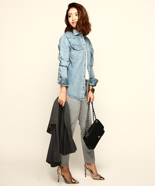 THE STRAND(ストランド)の「THE STRAND(ストランド) スタッズダンガリーシャツ(シャツ/ブラウス・レディース・インディゴ・S/M/L)」の8枚目の写真