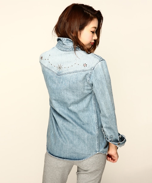 THE STRAND(ストランド)の「THE STRAND(ストランド) スタッズダンガリーシャツ(シャツ/ブラウス・レディース・インディゴ・S/M/L)」の10枚目の写真