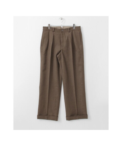 URBAN RESEARCH（アーバンリサーチ）の「ZUBON GUNCLUB CHECK 2TUCK WIDE（パンツ・メンズ・BLACK/CAMEL・1/2/3）」の2枚目の写真