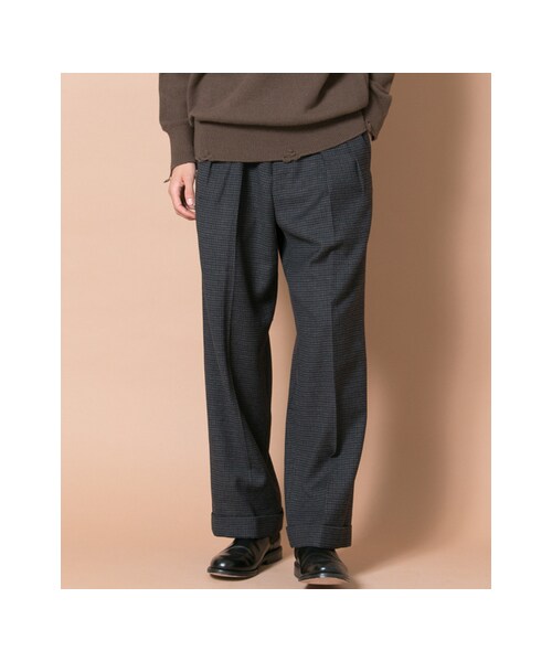 URBAN RESEARCH（アーバンリサーチ）の「ZUBON GUNCLUB CHECK 2TUCK WIDE（パンツ・メンズ・BLACK/CAMEL・1/2/3）」の3枚目の写真