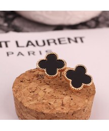 no brand（ノーブランド）の「四つ葉ピアス（ピアス（両耳用））」 - WEAR