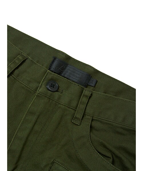 Luv maison(ラブメゾン)の「ツイルストレッチバイカーゴパンツ(パンツ・メンズ・ブラック/カーキ・M/L)」の20枚目の写真