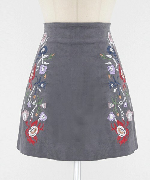 DHOLIC(ディーホリック)の「フラワー刺繍Aラインミニスカート(スカート・レディース・カーキ/グレー/ブラック・S/M)」の3枚目の写真