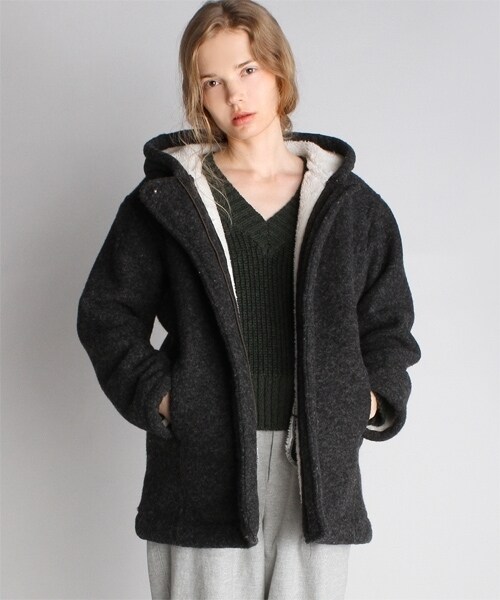 RNA-N（アールエヌエーエヌ）の「＜予約＞ボンディングZip upジャケット（ジャケット/アウター・レディース・ベージュ/カーキ/チャコール・M）」の3枚目の写真