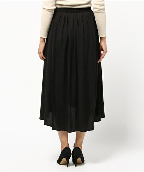 archives（アルシーヴ）の「サテンマキシスカート（スカート・レディース・ブラック/カーキ/キャメル・MEDIUM）」の6枚目の写真