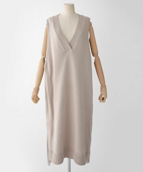 DHOLIC（ディーホリック）の「Vネックスリーブレスニットワンピース（ワンピース・レディース・ネイビー/ブラック/ベージュ・FREE）」の3枚目の写真