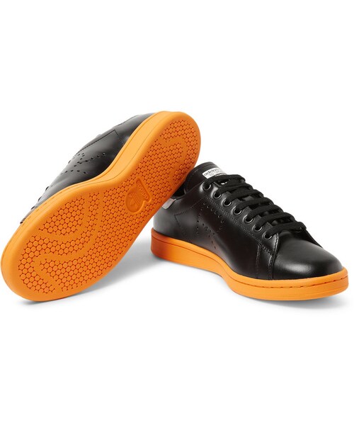 RAF SIMONS(ラフシモンズ)の「Raf Simons + adidas Originals Stan Smith Leather Sneakers(スニーカー・メンズ・Black・UK10/UK10.5/UK11/UK11.5/UK12/UK7/UK7.5/UK8/UK8.5/UK9/UK9.5)」の6枚目の写真