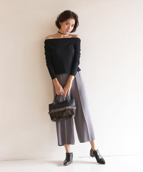 Bab Bou Jeloud（バブブージュルード）の「【Bab】リブニットオフショルダートップス（ニット/セーター・レディース・ピンク/ブラック/ブラウン/カーキ・FREE）」の22枚目の写真