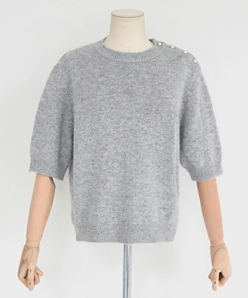 DHOLIC(ディーホリック)の「ショルダーパールボタンニットプルオーバー(ニット/セーター・レディース・カーキブラウン/グレー/クリーム/ディープスカイブルー/ピーチ・FREE)」の3枚目の写真