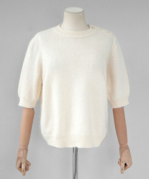 DHOLIC(ディーホリック)の「ショルダーパールボタンニットプルオーバー(ニット/セーター・レディース・カーキブラウン/グレー/クリーム/ディープスカイブルー/ピーチ・FREE)」の2枚目の写真