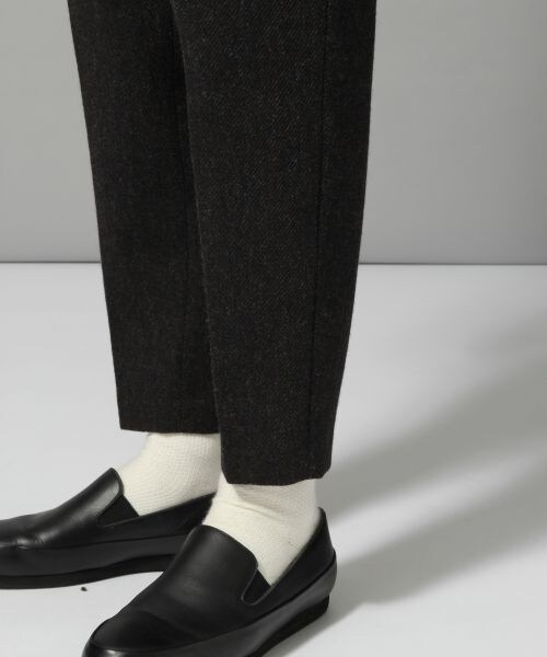 HARE（ハレ）の「ツイードテーパードパンツ（パンツ・グレー/ブラウン/ネイビー）」の12枚目の写真