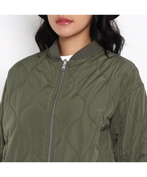 OZOC（オゾック）の「キルティングリバーシブルブルゾン（ジャケット/アウター・レディース・カーキ/ブラック/ネイビー・その他）」の7枚目の写真