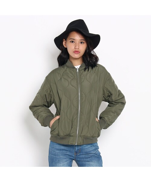 OZOC（オゾック）の「キルティングリバーシブルブルゾン（ジャケット/アウター・レディース・カーキ/ブラック/ネイビー・その他）」の4枚目の写真