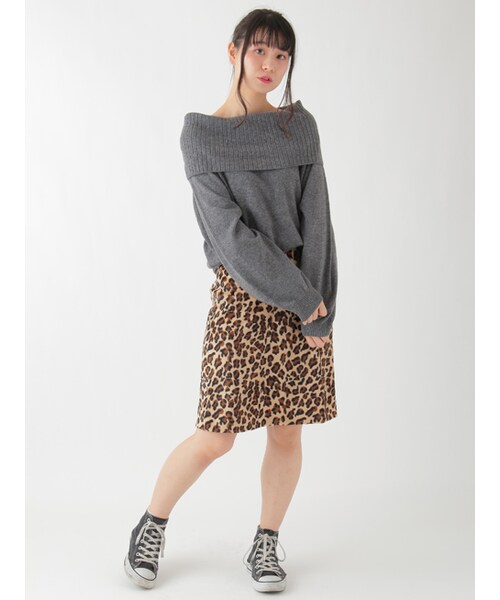 w closet(ダブルクローゼット)の「12Gオフショルニットプルオーバー(トップス・レディース・オフホワイト/チャコール/レッド/ベージュ・FREE)」の11枚目の写真