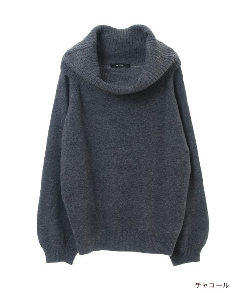 w closet(ダブルクローゼット)の「12Gオフショルニットプルオーバー(トップス・レディース・オフホワイト/チャコール/レッド/ベージュ・FREE)」の2枚目の写真