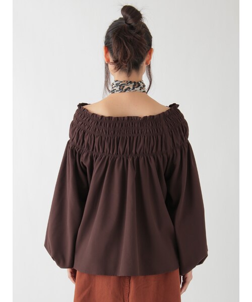 w closet（ダブルクローゼット）の「2wayシャーリングプルオーバー（トップス・レディース・レッド/Dブラウン/ブラック・FREE）」の6枚目の写真