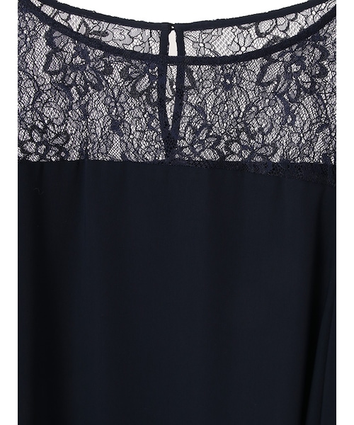 31 Sons de mode（トランテアン　ソン　ドゥ　モード）の「袖ボリュームネックレースブラウス〔冬ジャーナル#01掲載〕《予約アイテム》（トップス・レディース・ネイビー/サックスブルー/オフホワイト・36）」の4枚目の写真