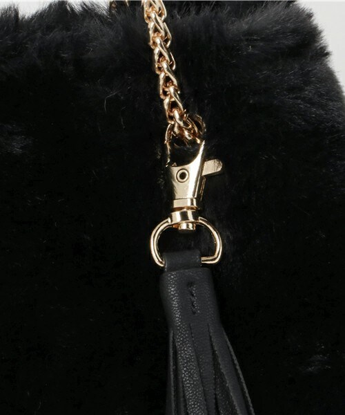 matelasse durer（マトラッセ デュレ）の「ファータッセルキンチャクバッグ（ショルダーバッグ・レディース・ブラック/ブラウン/ピンクベージュ・フリー）」の5枚目の写真